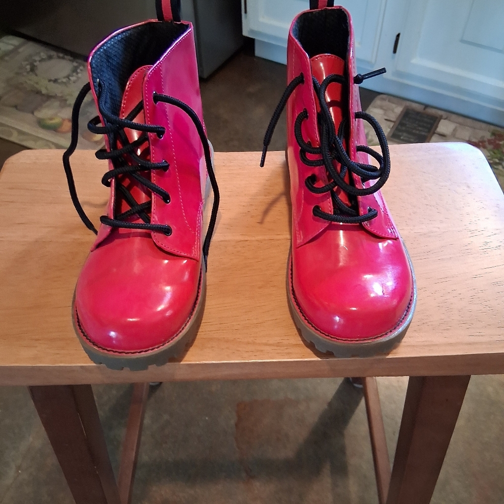 Faded Glory Girls Vibrant Pink Lace-Up Boots